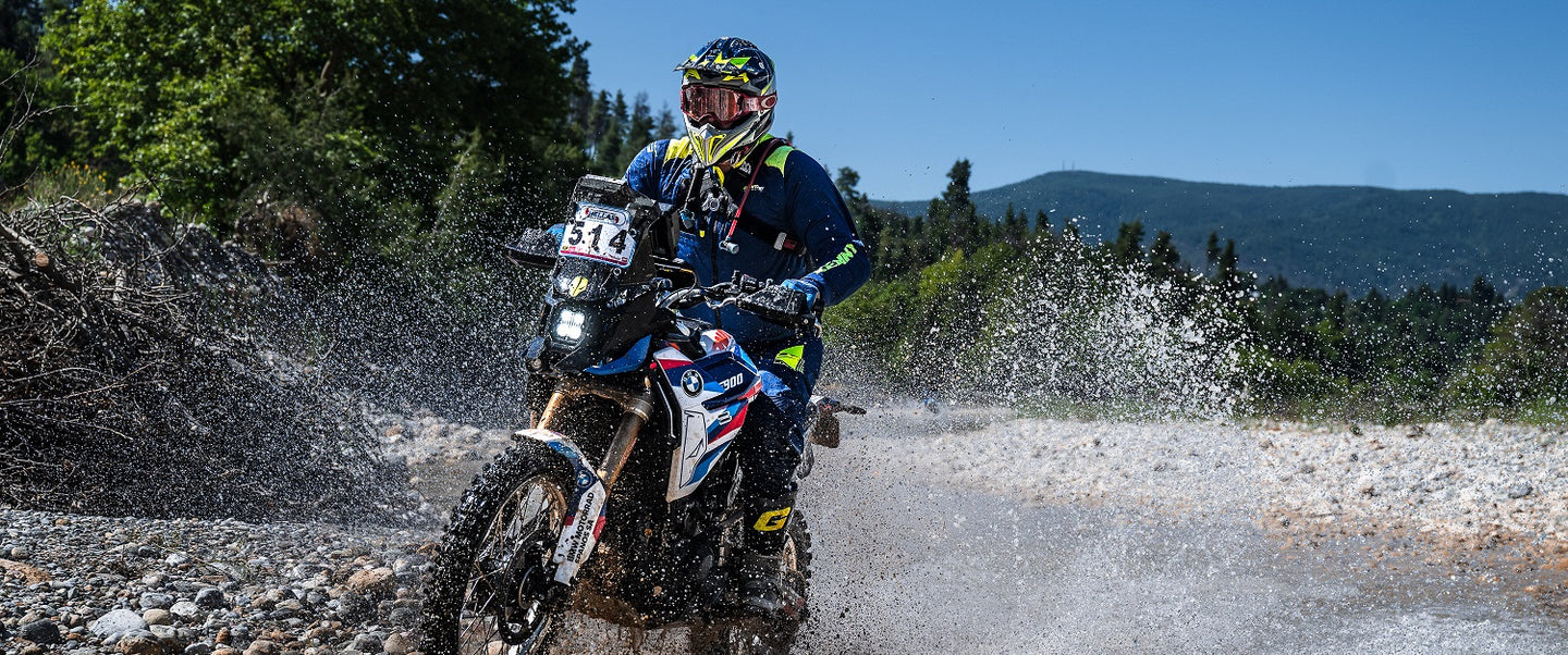 Rally kit for BMW F900GS – Aurora Rally Equipment