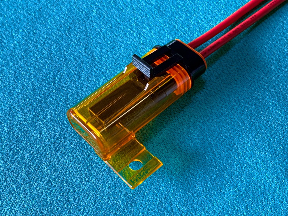 In line fuse holder (single type, tall cover)